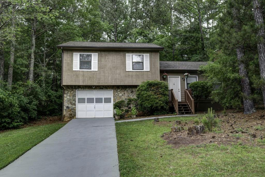 225 FORREST BROOK DR, PALMETTO, GA 30268, photo 1 of 25